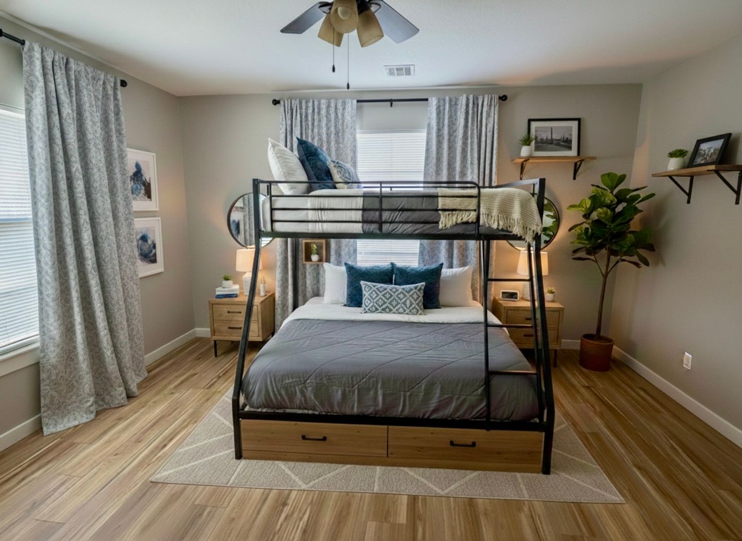 Carthage Apartment: 2901-2923 White Rock Rd