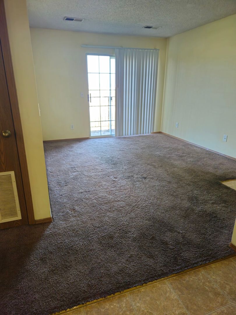 Carthage Apartment: 410 Fir Rd