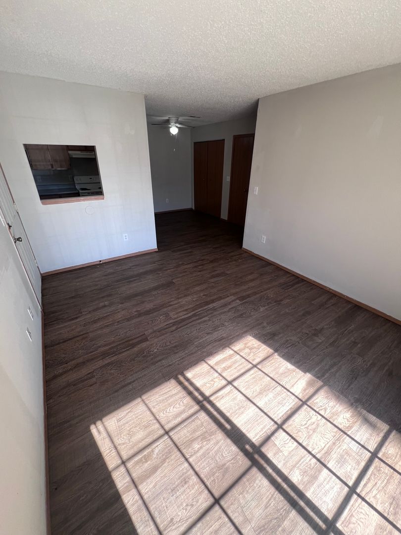 Carthage Apartment: 410 Fir Rd