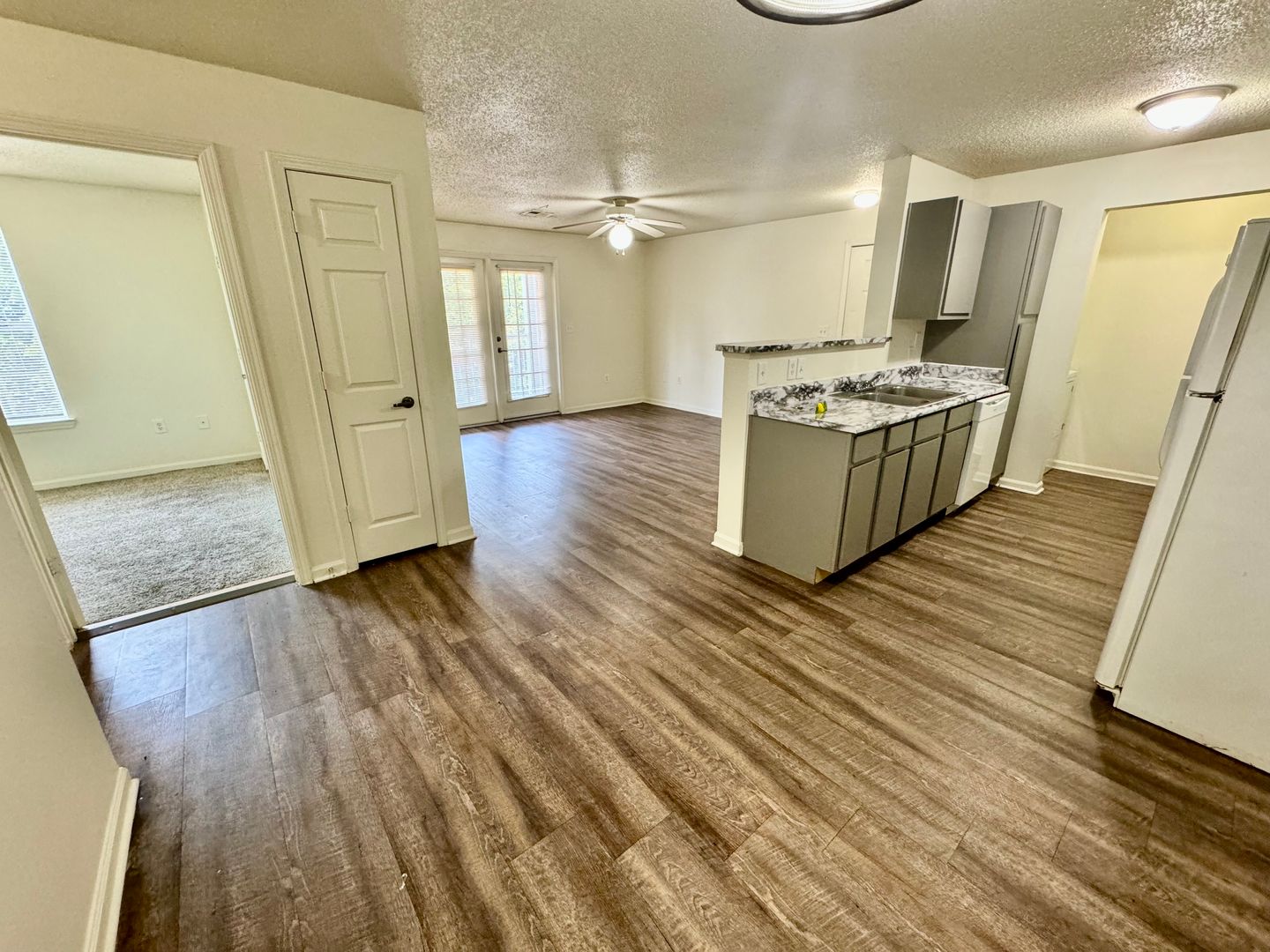Joplin Apartment: 3502 Newman Rd