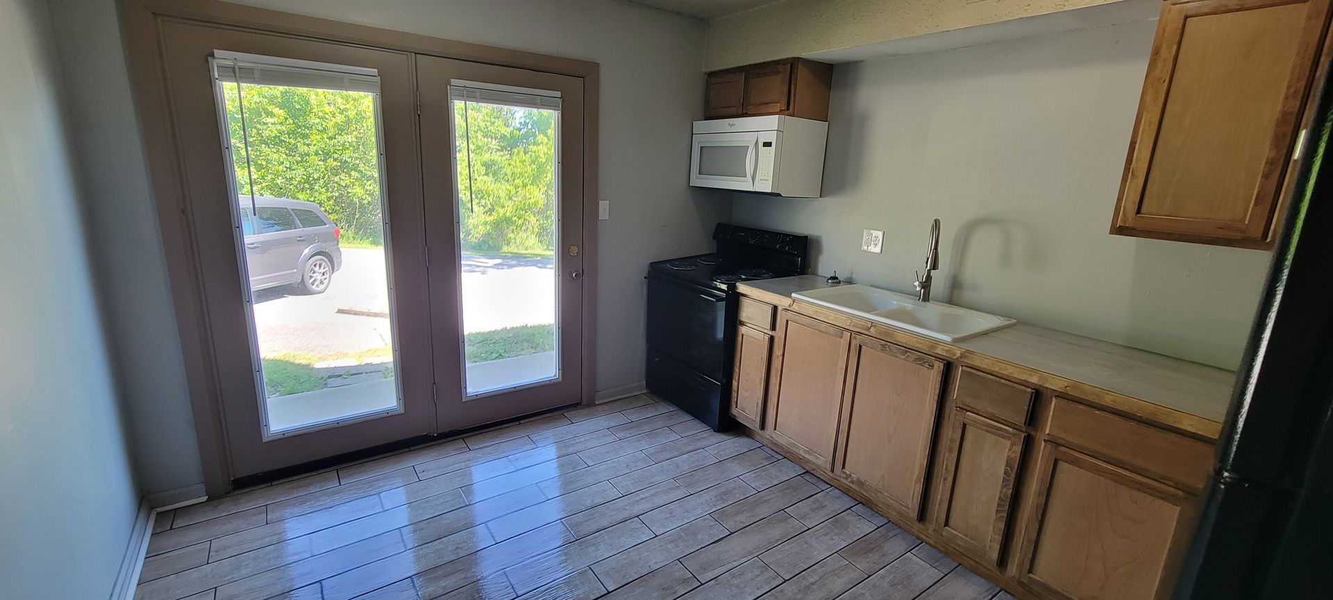 Neosho Apartment: 1526 Pineville Rd