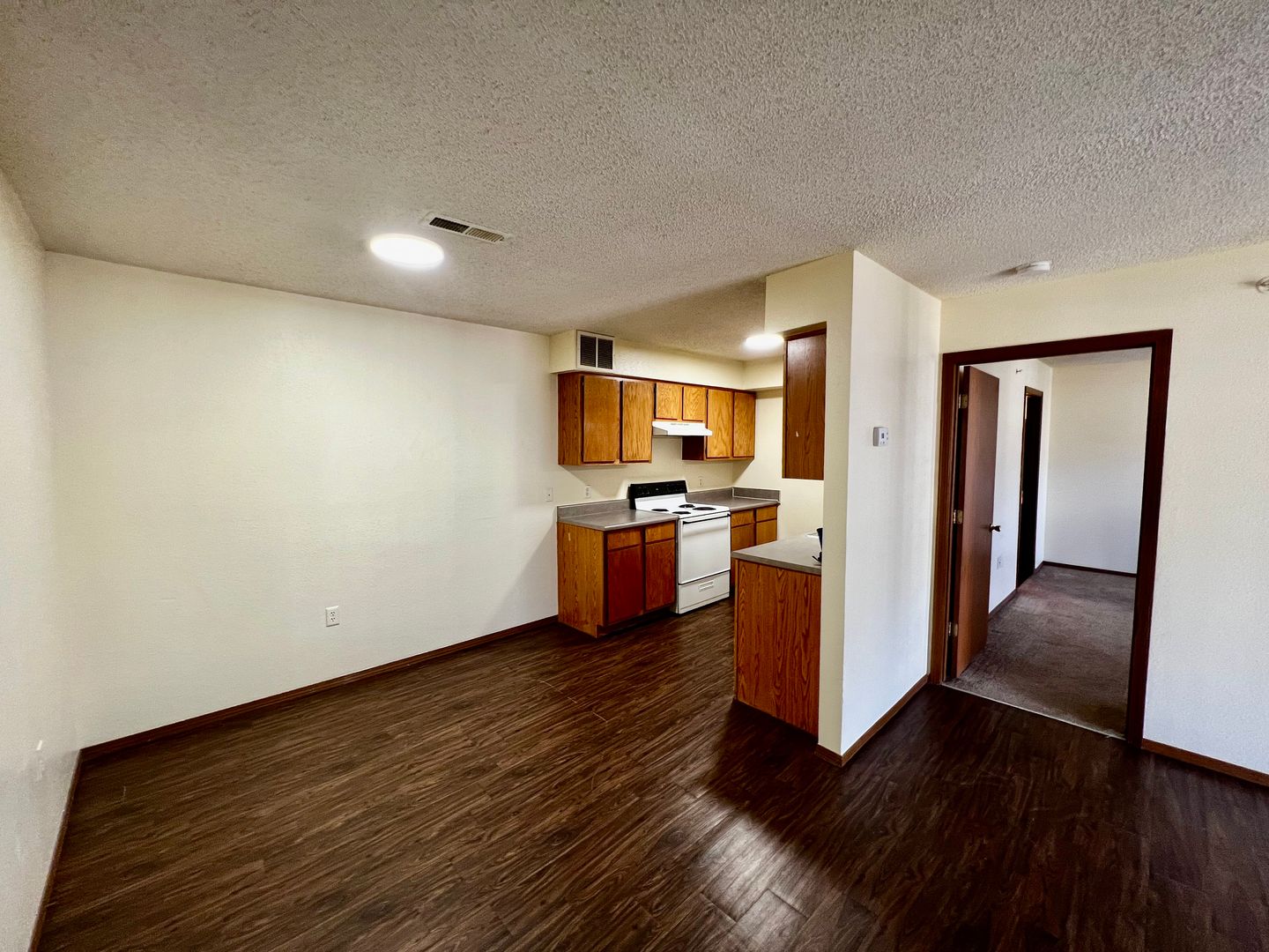 Joplin Apartment: 3502 Newman Rd
