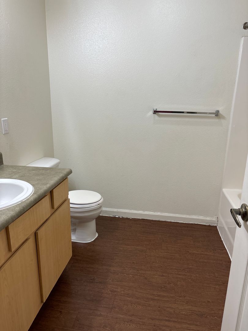 Joplin Apartment: 3502 Newman Rd