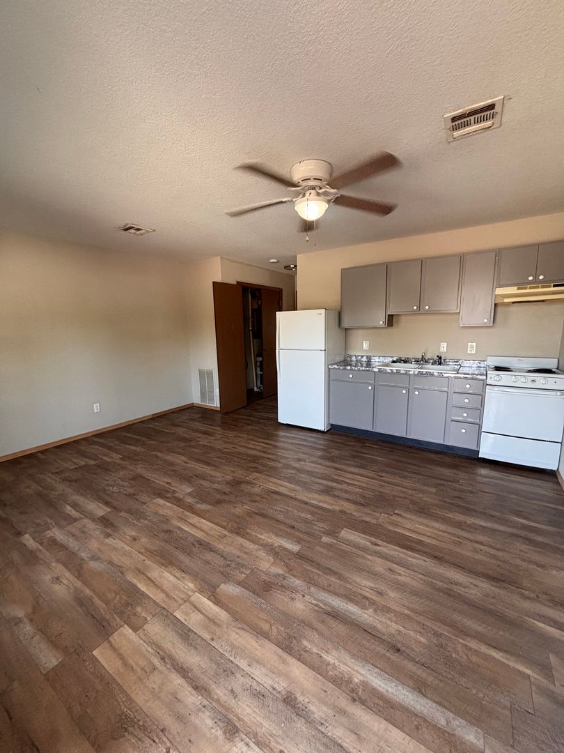 Joplin Apartment: 3514 E. 13th St.