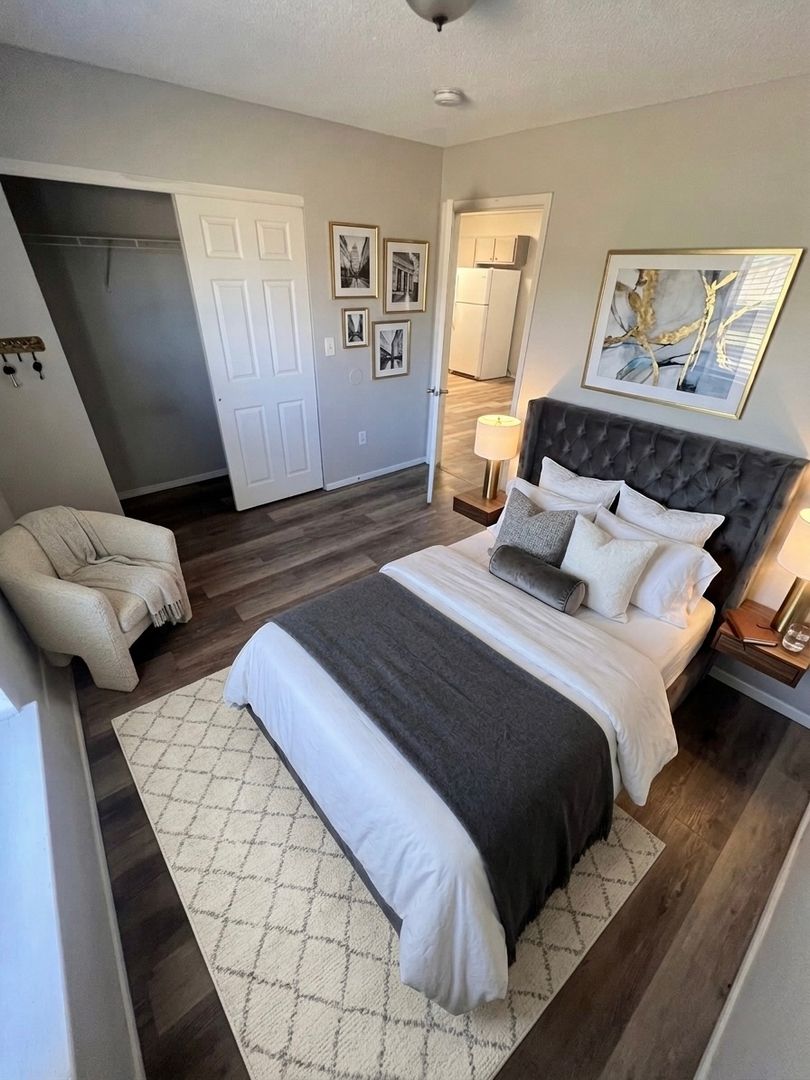 Pittsburg Apartment: 310 S Free King Hwy