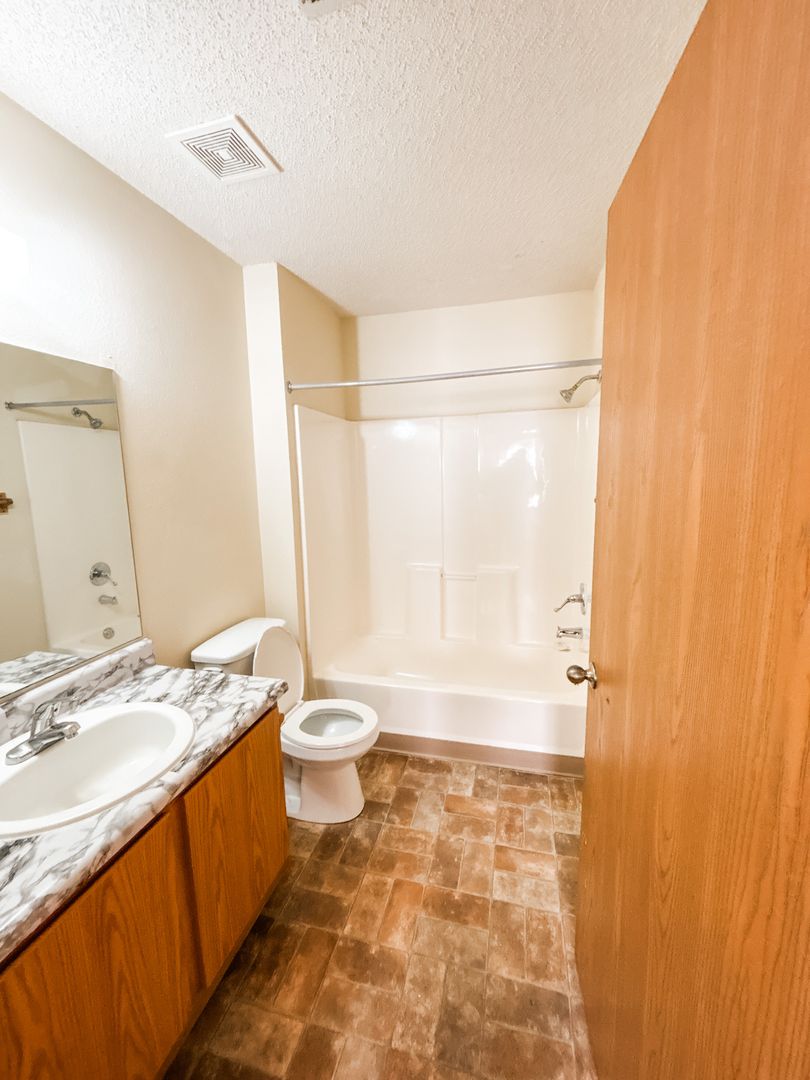 Carthage Apartment: 410 Fir Rd