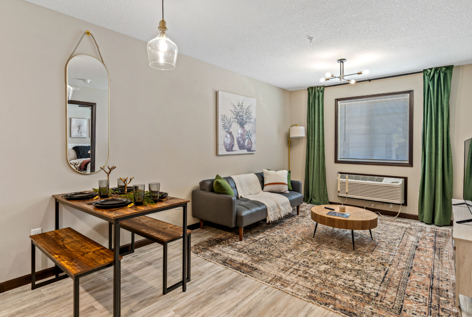 Rosemount Apartment: 2800 145th St. W