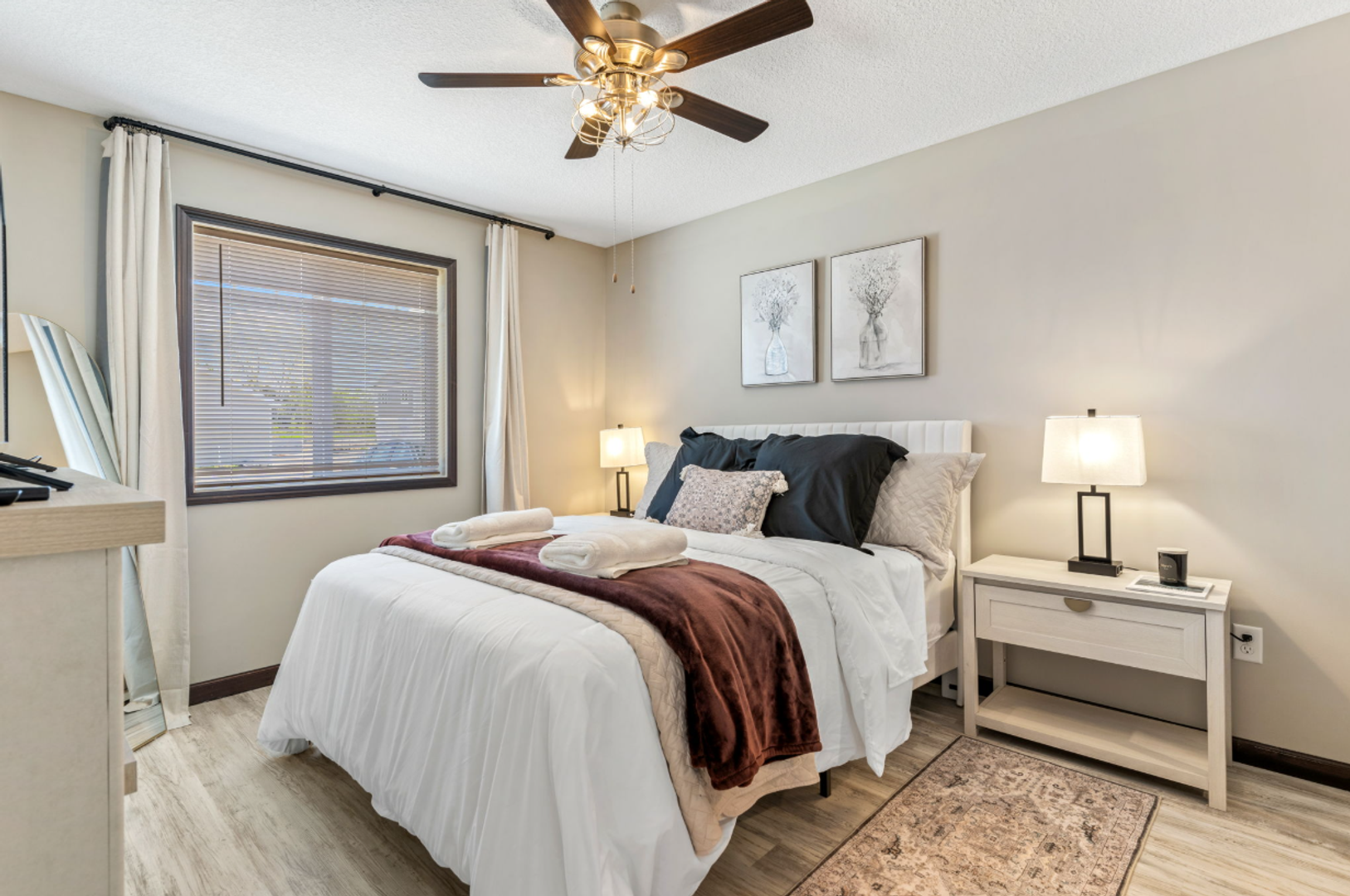 Rosemount Apartment: 2800 145th St. W