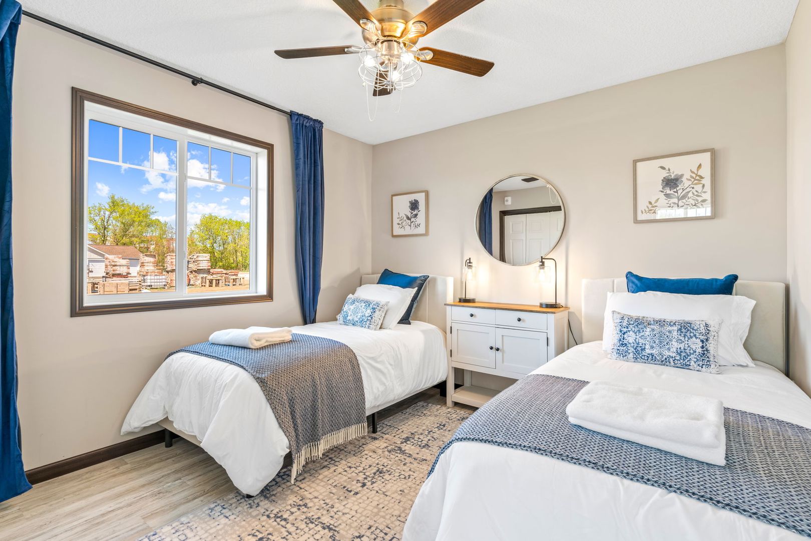 Rosemount Apartment: 2800 145th St. W