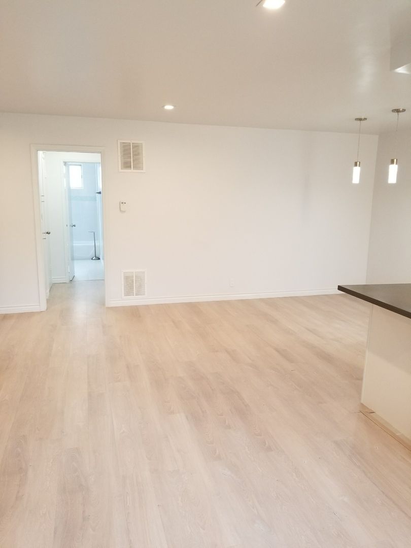 west hollywood Apartment: 7607 Norton Ave