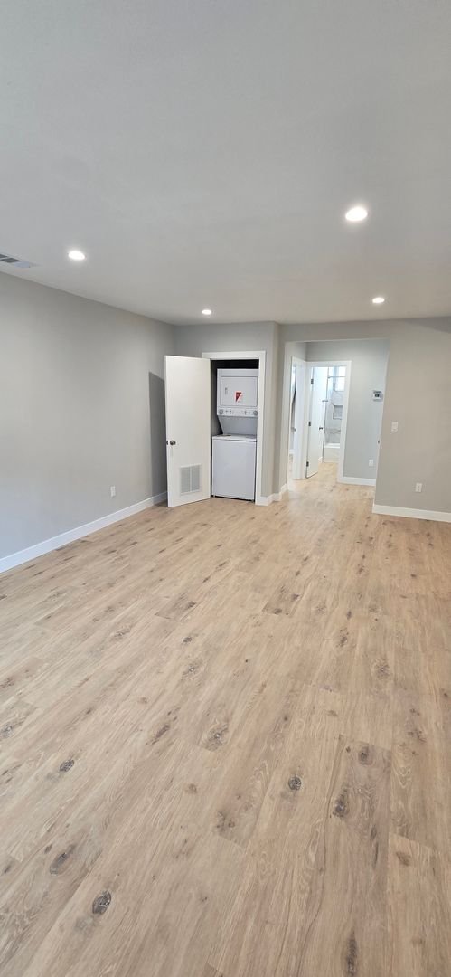 Los Angeles Apartment: 1462 S. Shenandoah