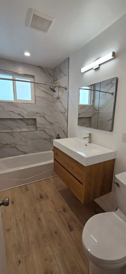 Los Angeles Apartment: 1462 S. Shenandoah