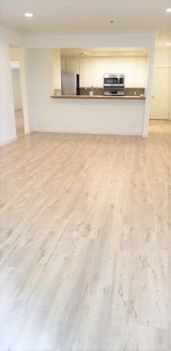 LARGE.. 2 Bed + 2 Bath . IN UNIT WASHER AND DRYER. Pool View – photo 1