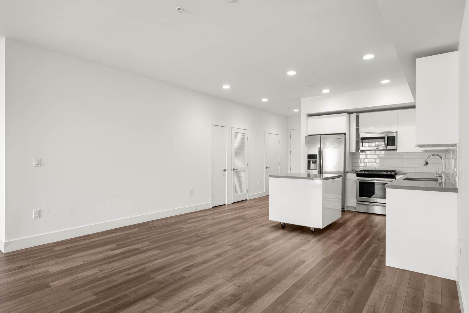 Los Angeles Apartment: 1215 S. Bedford Street
