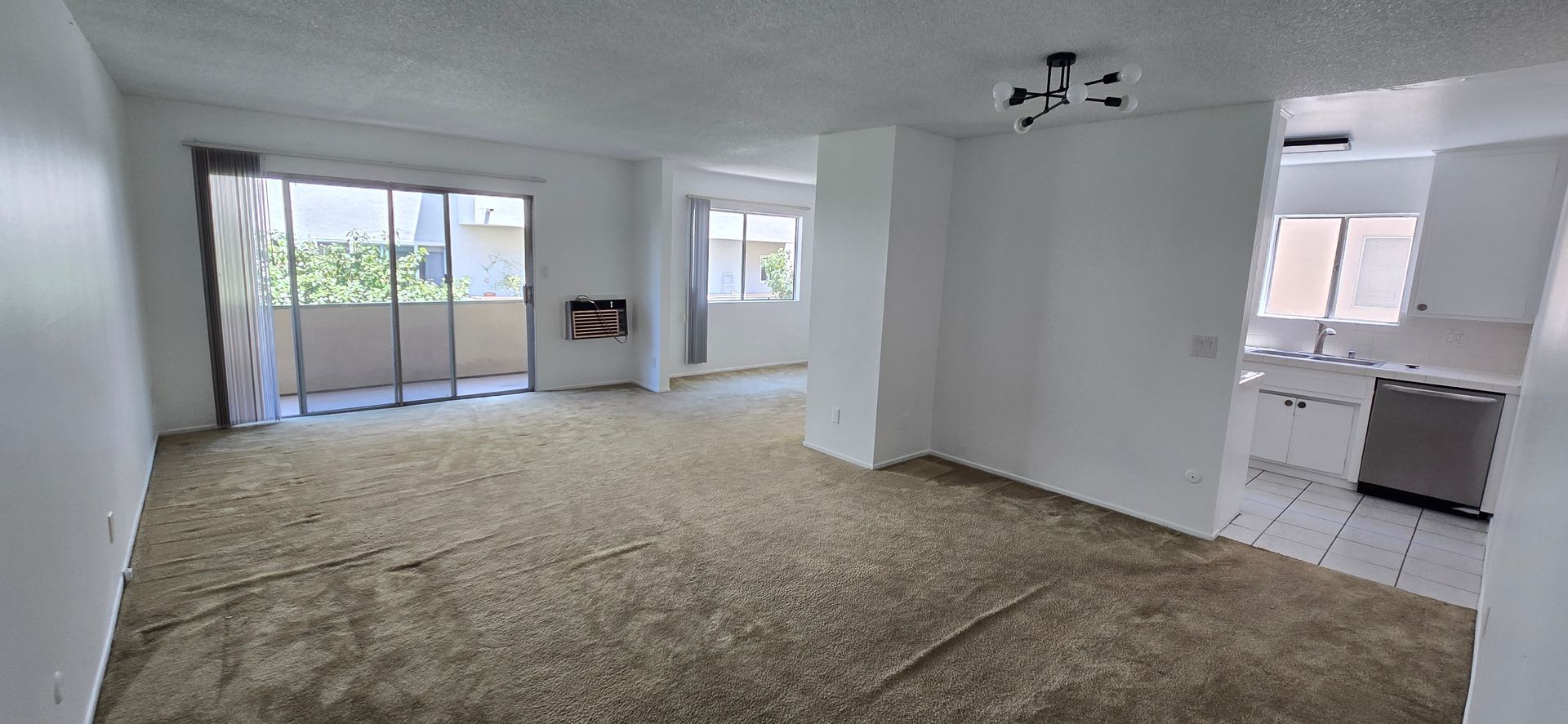 Los Angeles Apartment: 848 S. Holt Avenue