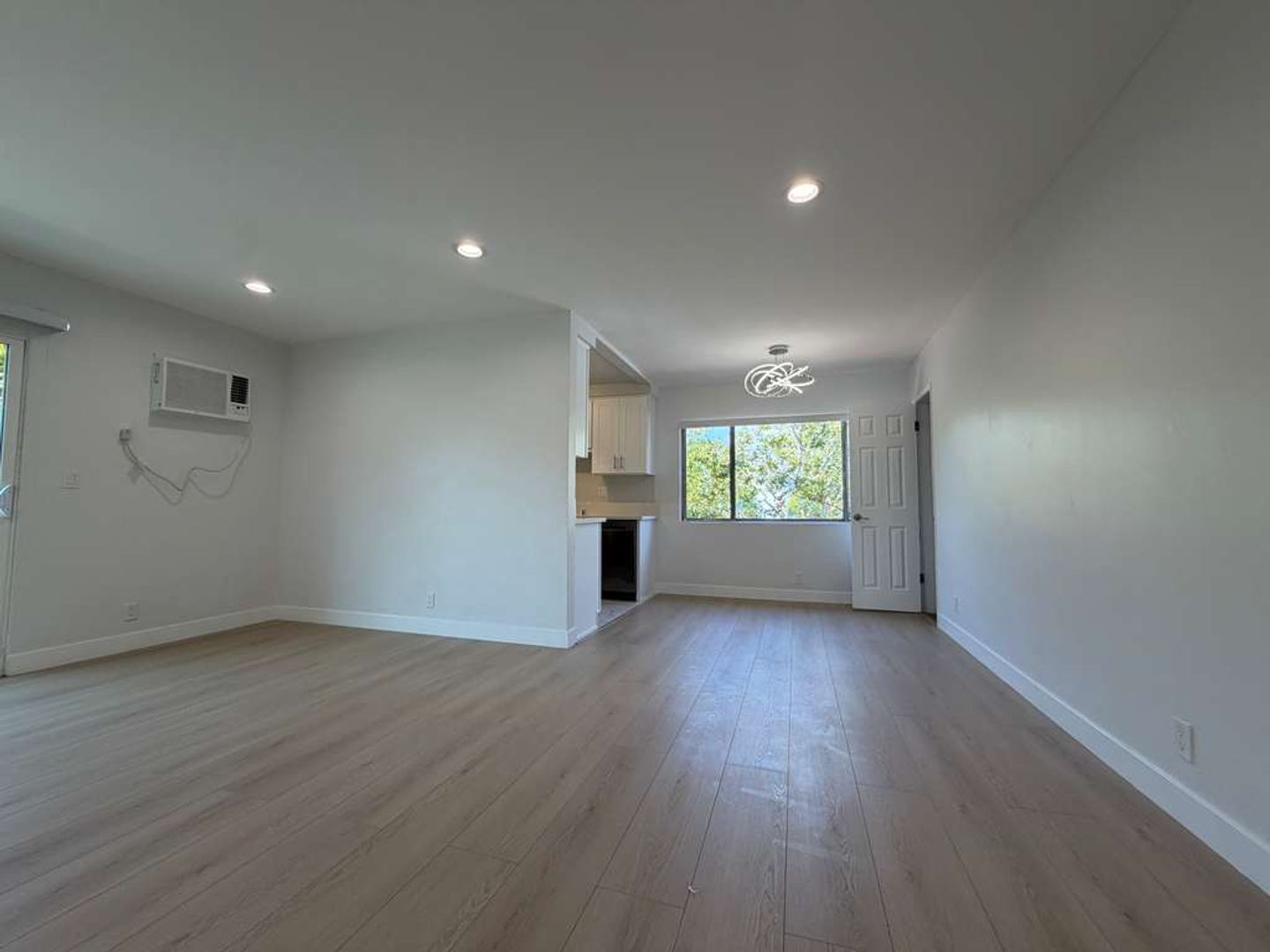 west hollywood Apartment: 7607 Norton Ave