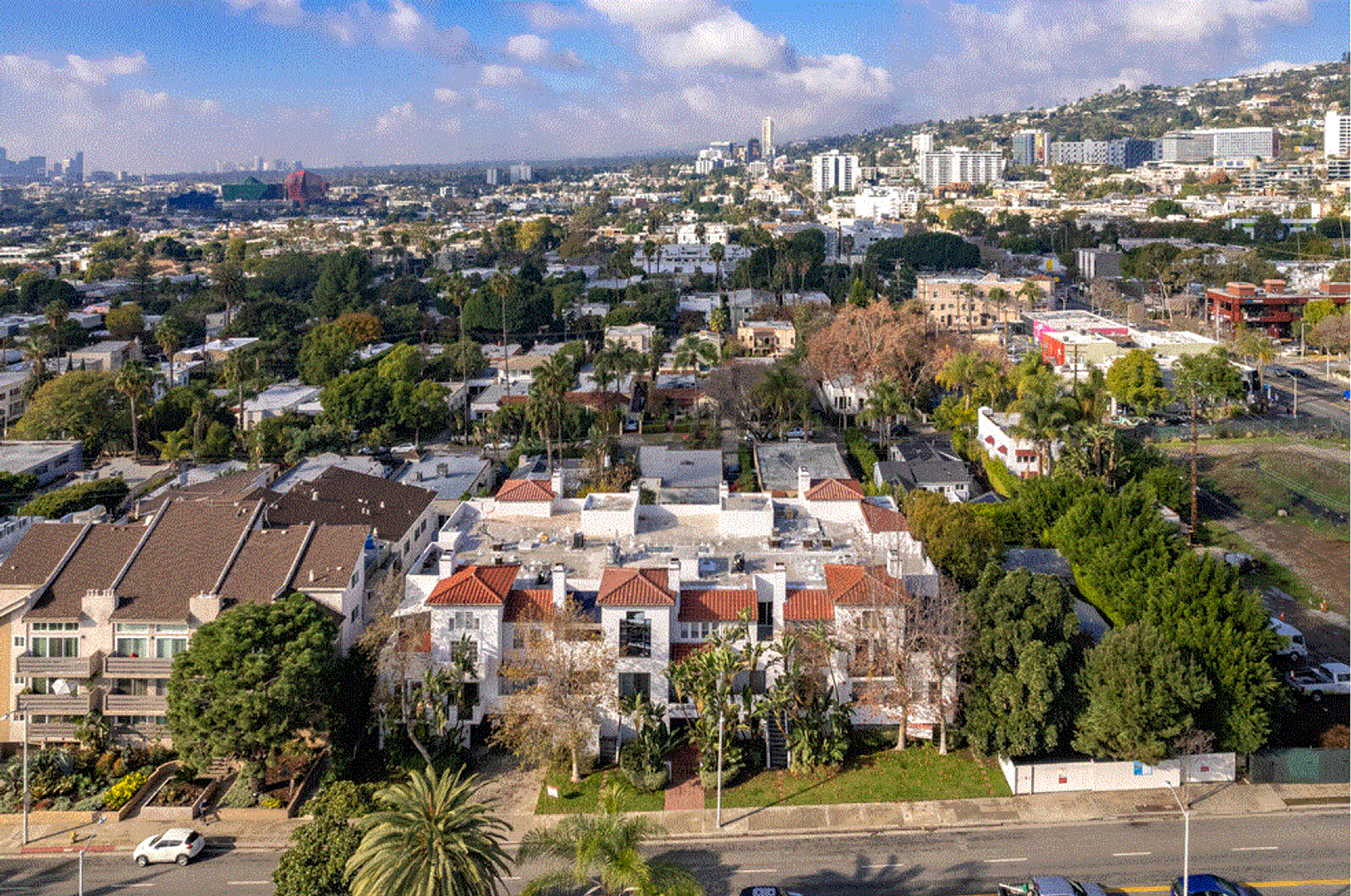 West Hollywood Apartment: 1031 N. Crescent Heights Blvd