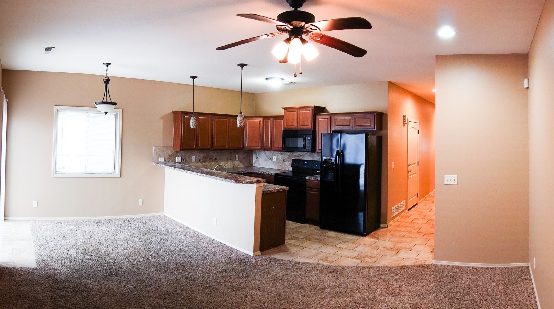 3-Bed Duplex w Garage, Yard, Balcony 11 of 12