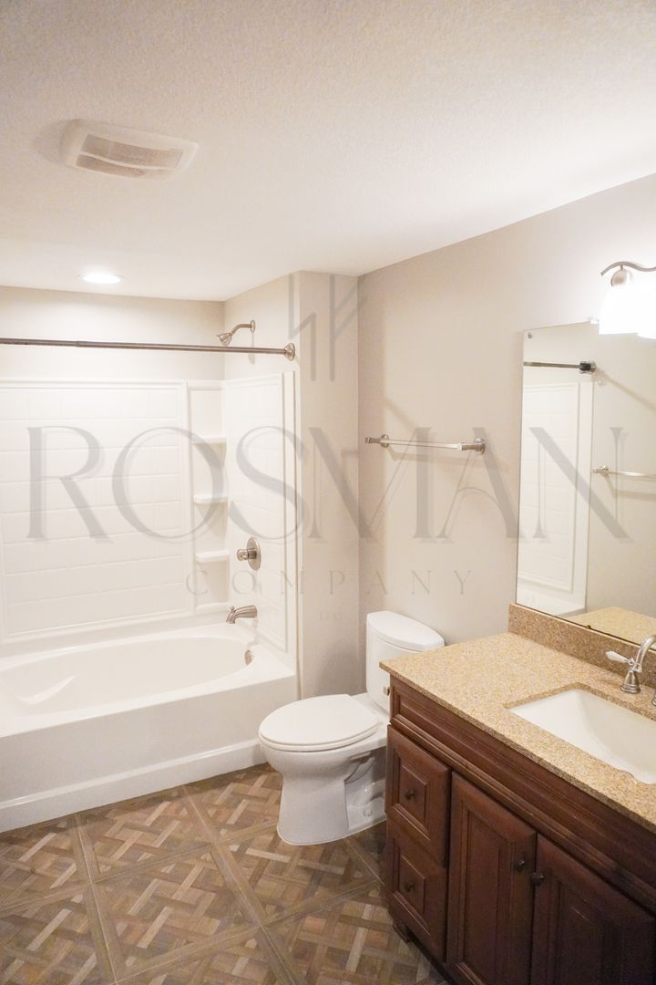 8002 W 19th St N 12 of 12