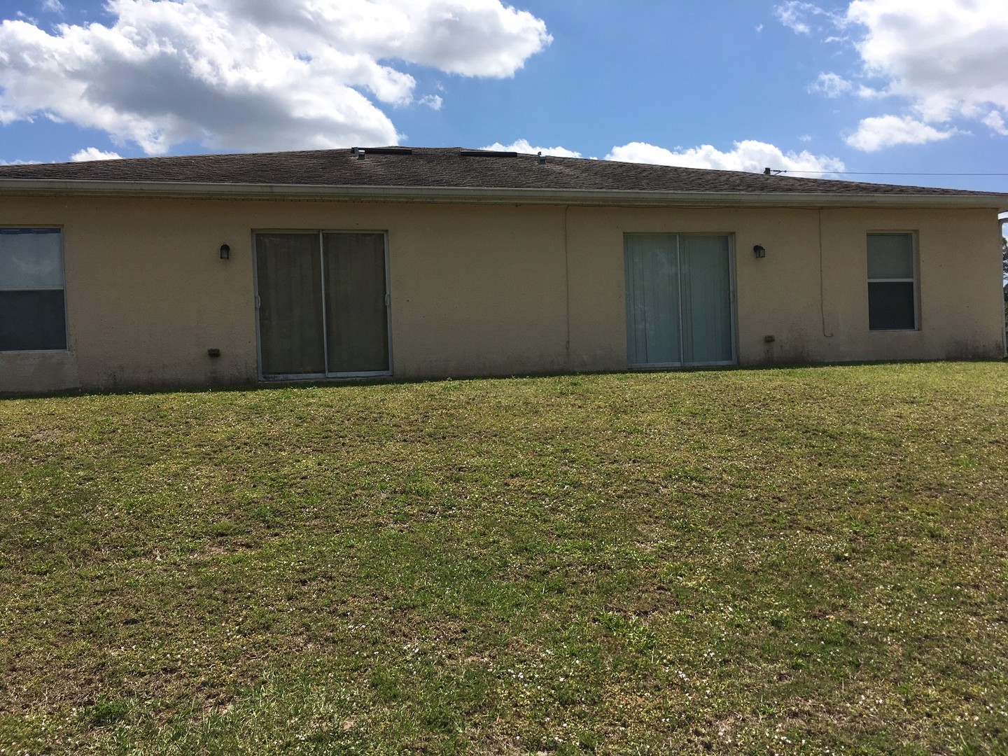 Lehigh Acres Apartment: 4400-4402 Douglas Ln