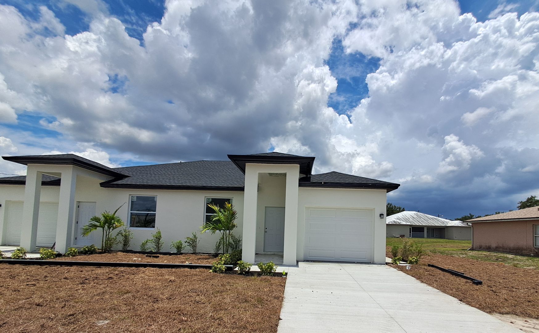 Lehigh Acres Apartment: 2425-2427 Nobel Ave S