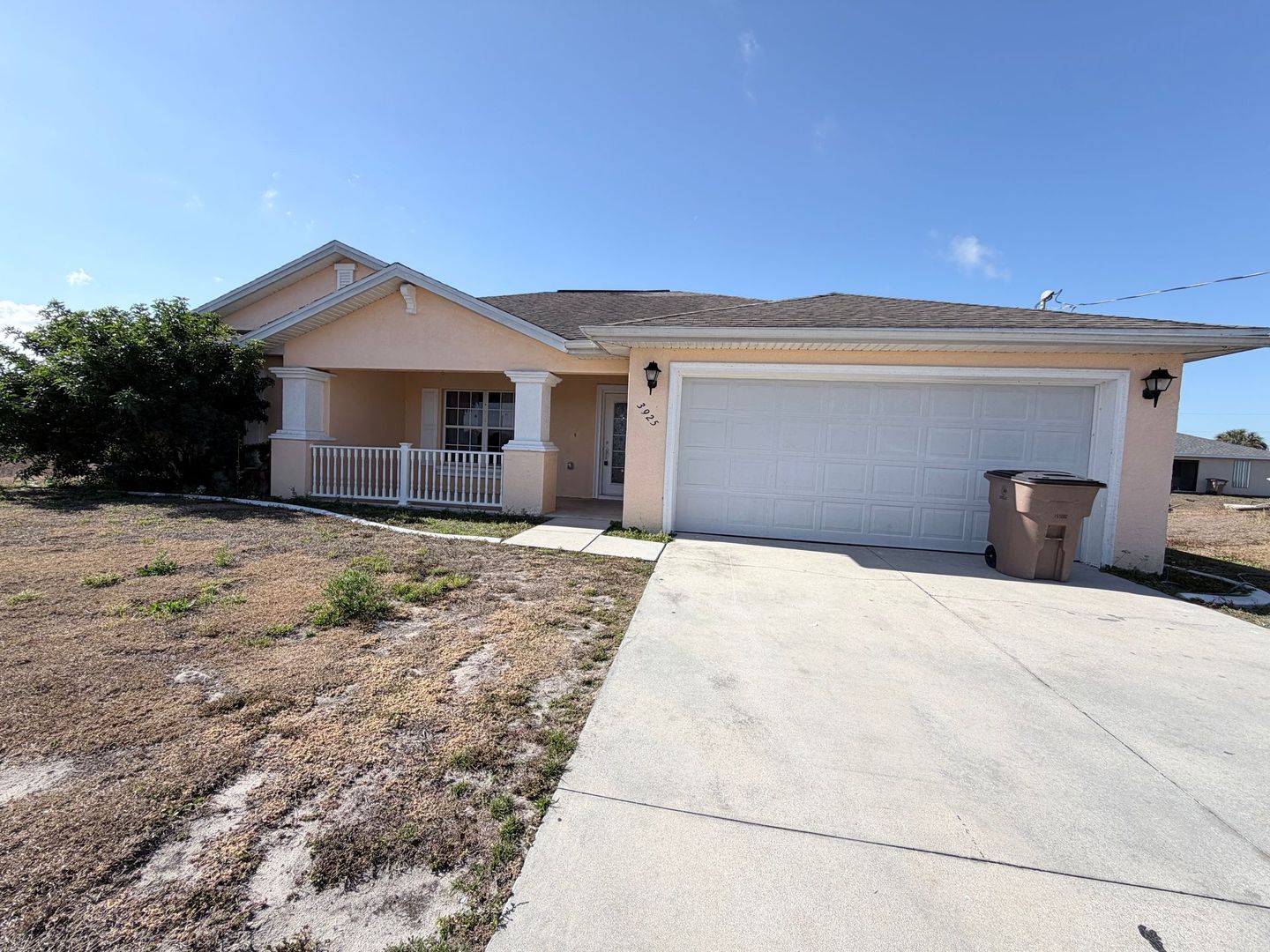 Lehigh Acres House: 3925 22nd St W