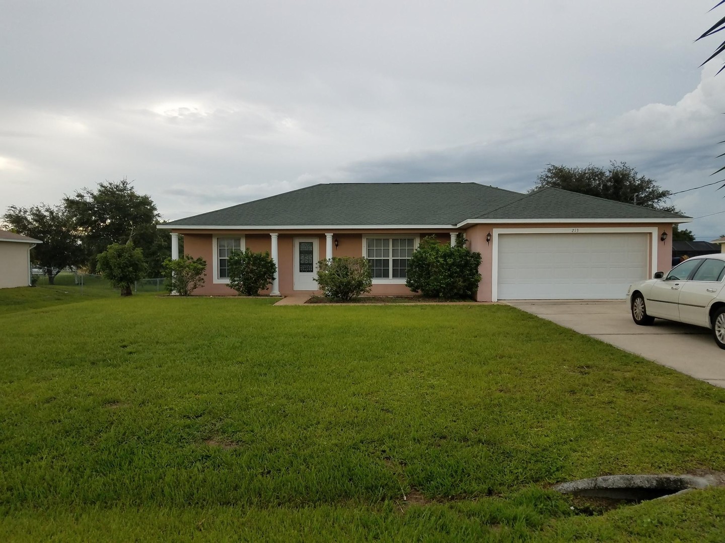 Fort Myers House: 213 Blackstone Dr