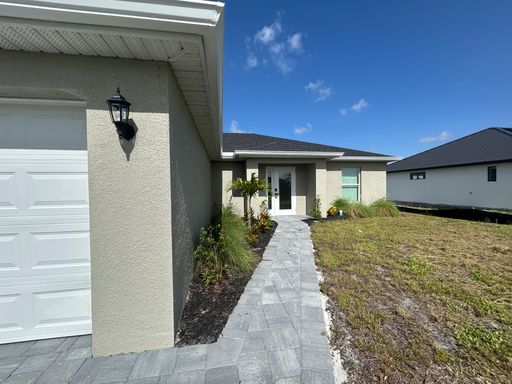 Brand new 4/2 never lived in – photo 1