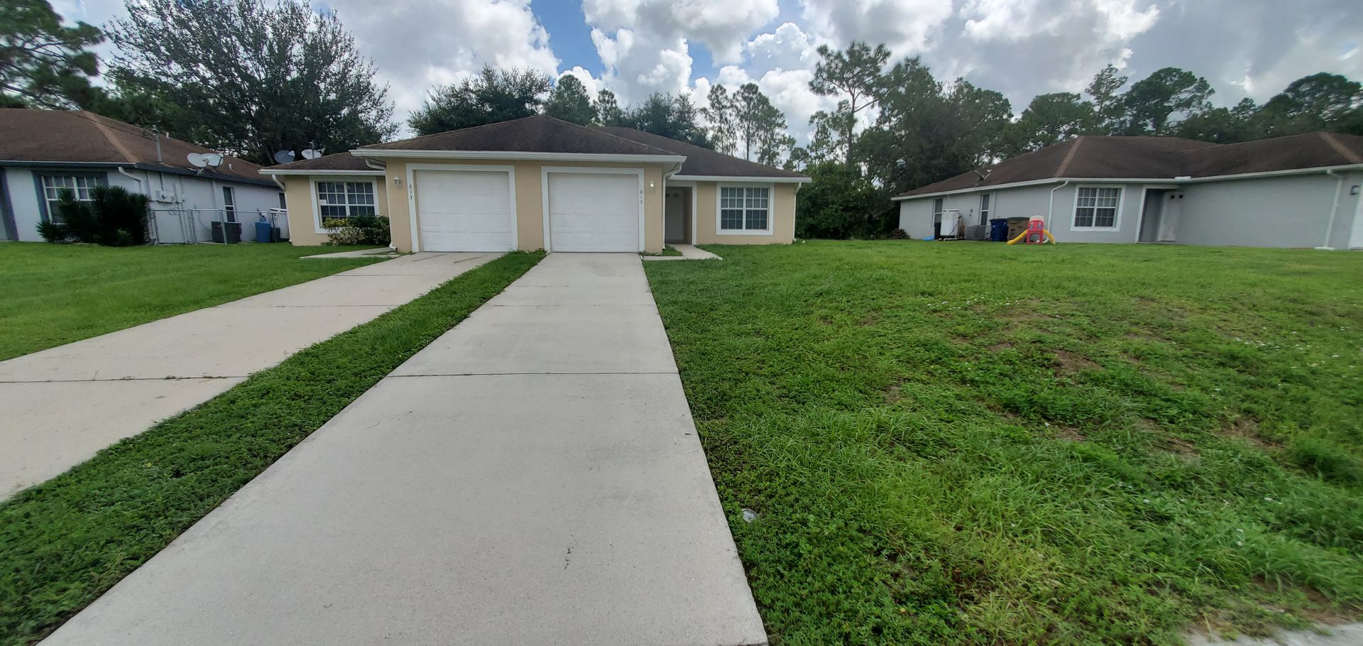 Lehigh Acres Apartment: 613-615 Hawthorne Ave S
