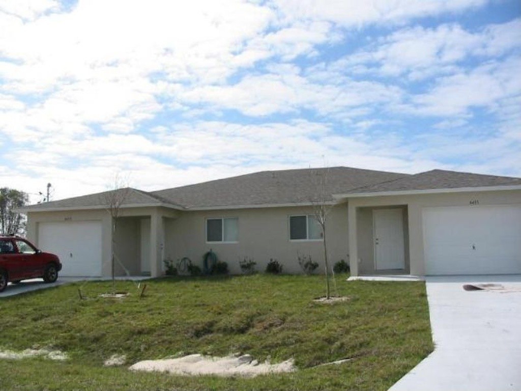 Lehigh Acres Apartment: 4433-4435 27th St SW