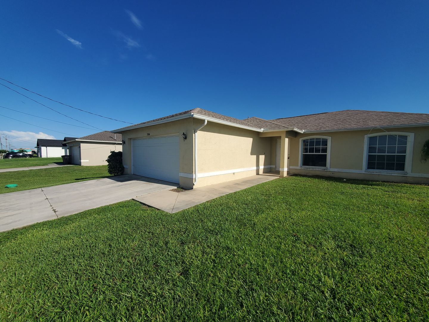 Lehigh Acres House: 3904 12th St W