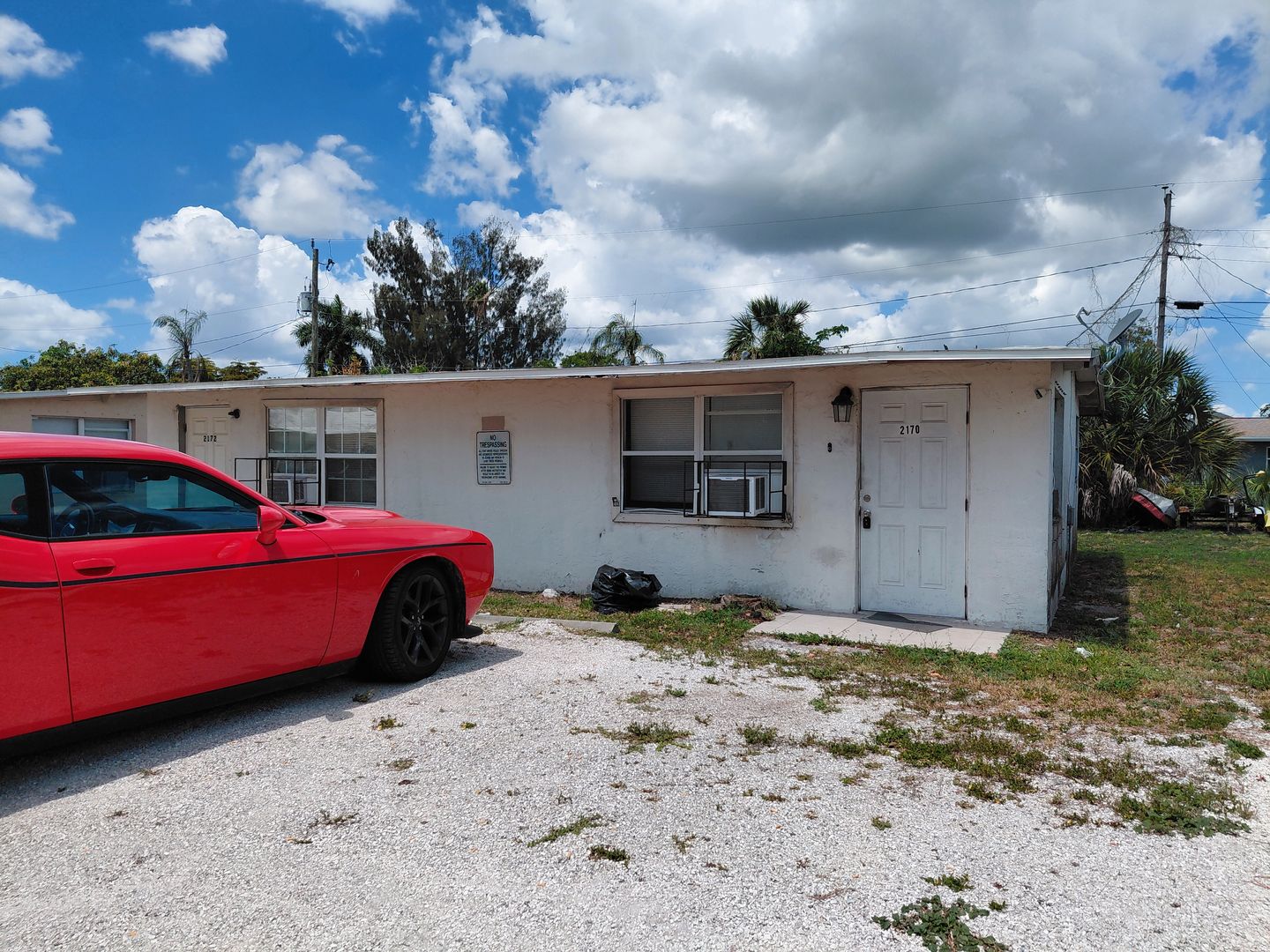Fort Myers Apartment: 2170-2172 Davis Court