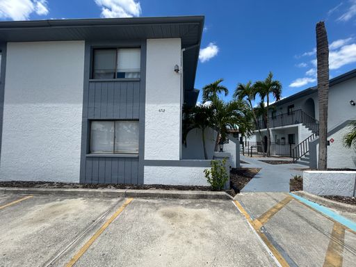 Spacious ground floor 2/2 overlooking canal – photo 1