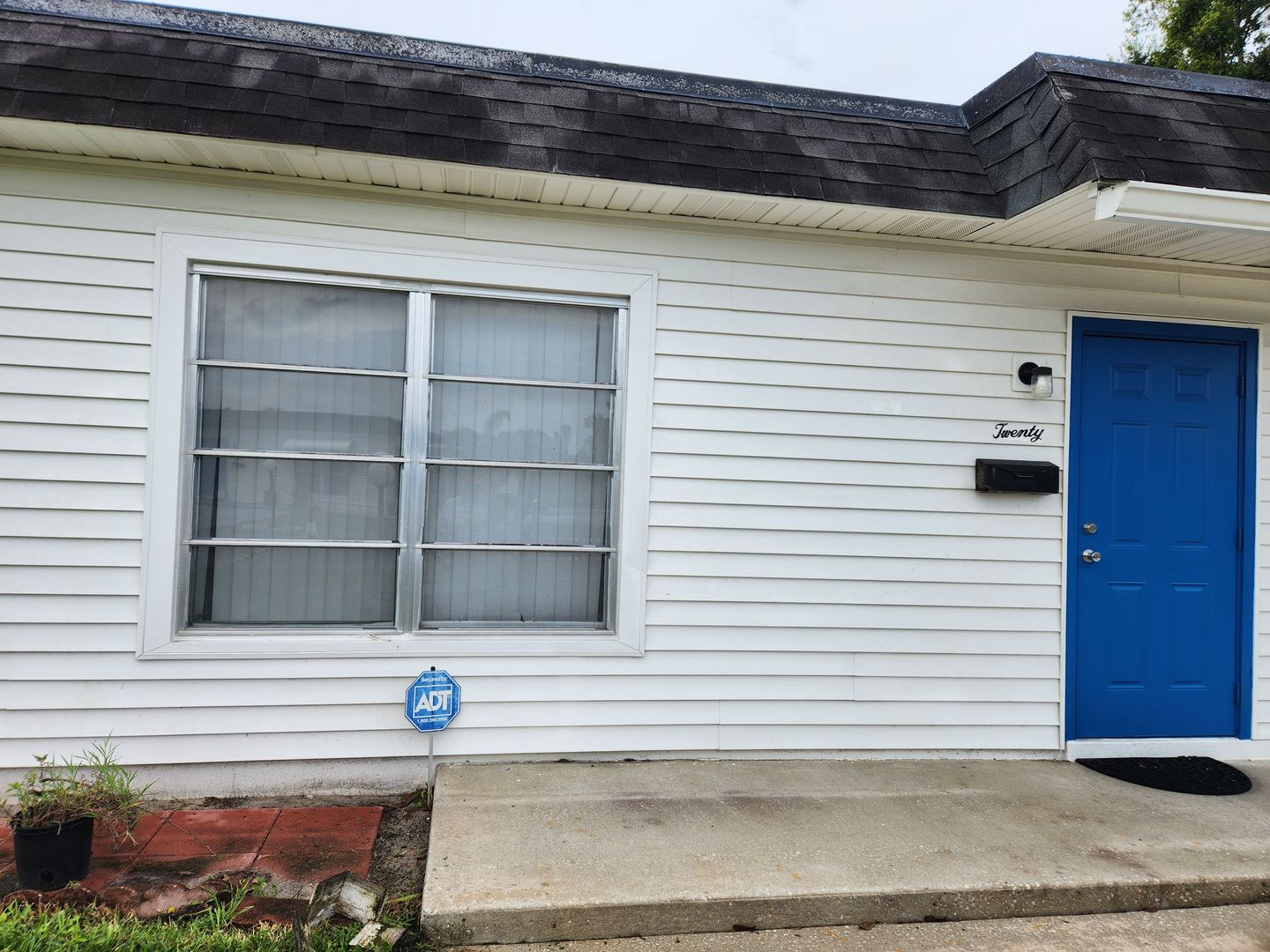 Lehigh Acres House: 20 Hamlin Ct