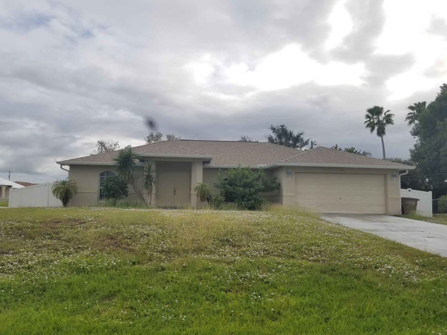 Cape Coral House: 910 SW 34th Terr