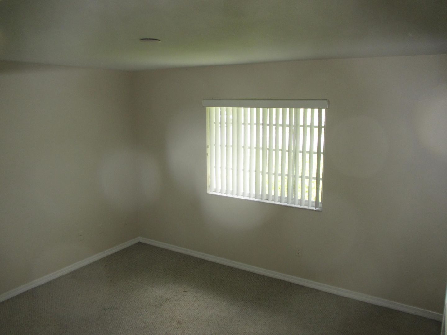 Cape Coral Apartment: 717 SE 8th St