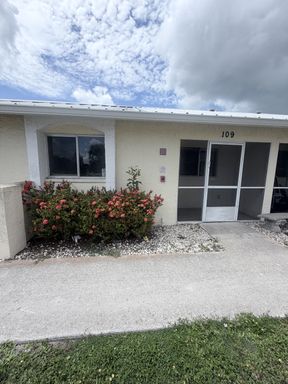 SW Chiquita Area - Close to shopping plaza & restaurants – photo 1