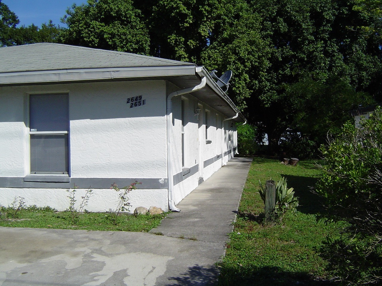 Fort Myers Apartment: 2649-2651 Market St