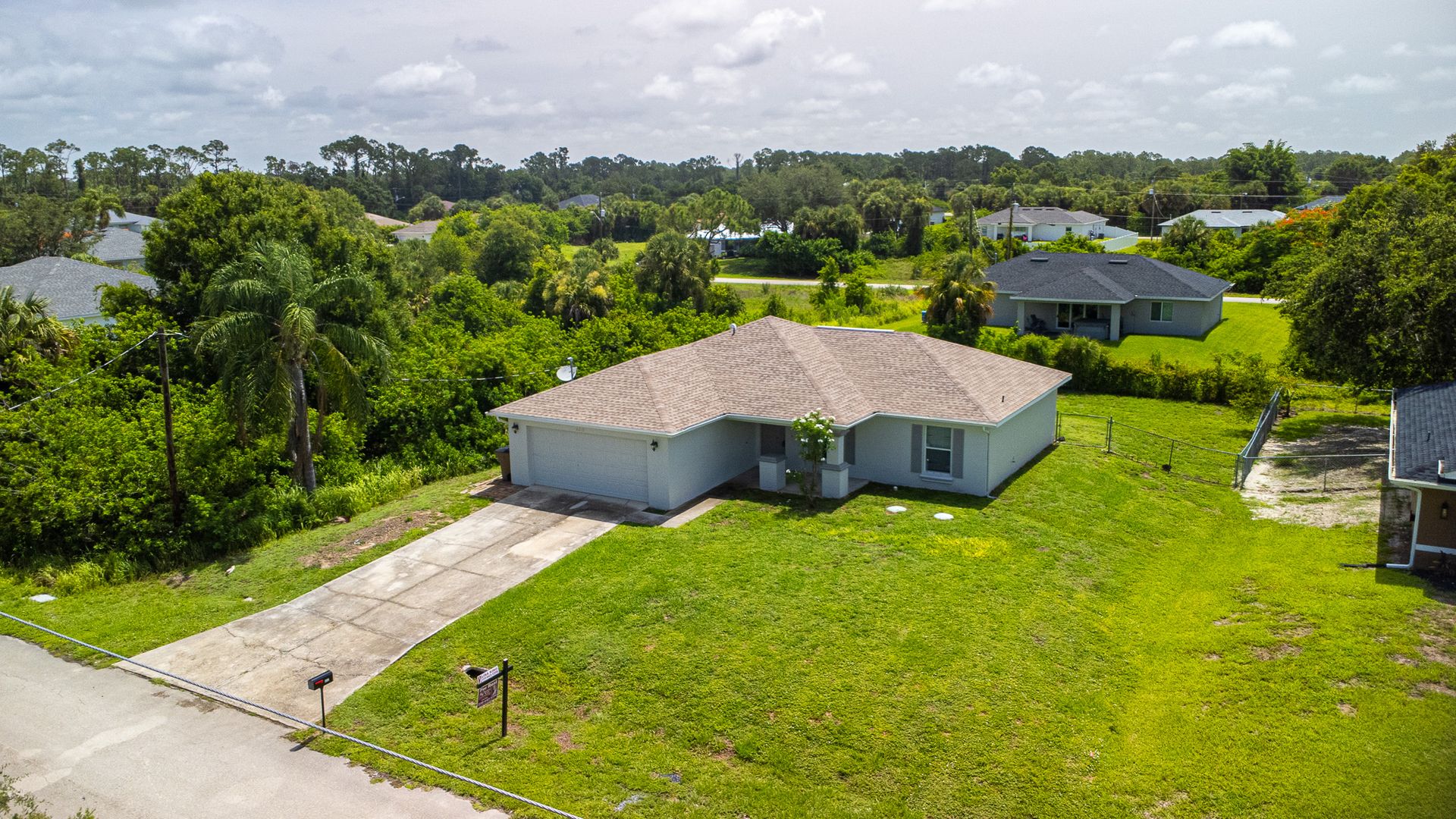 Fort Myers House: 6012 Thrush Avenue