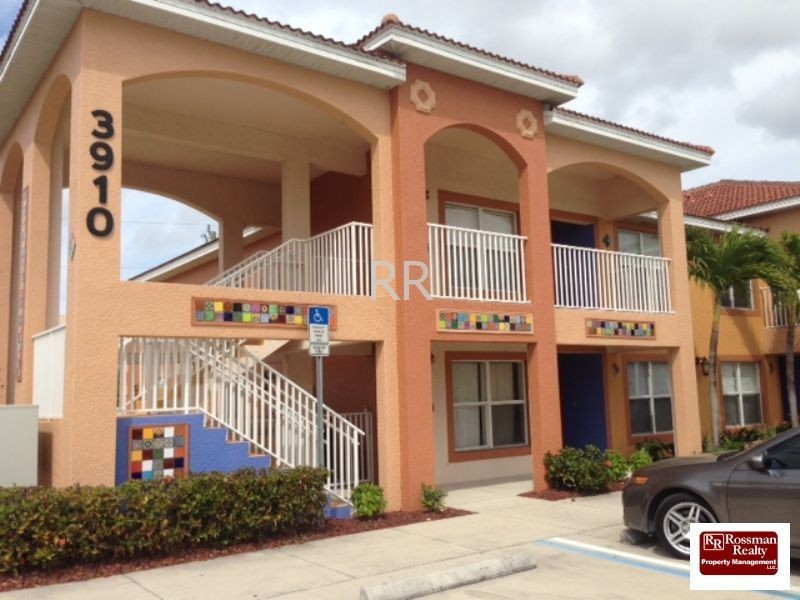 Cape Coral Condo: 3910 Santa Barbara Blvd