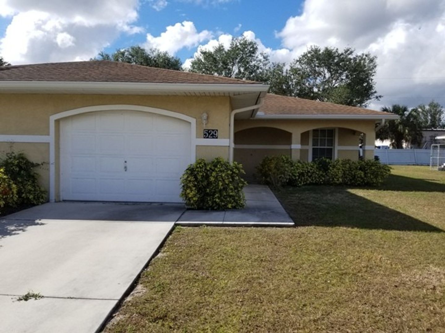 Lehigh Acres Apartment: 525-529 Glendale Avenue
