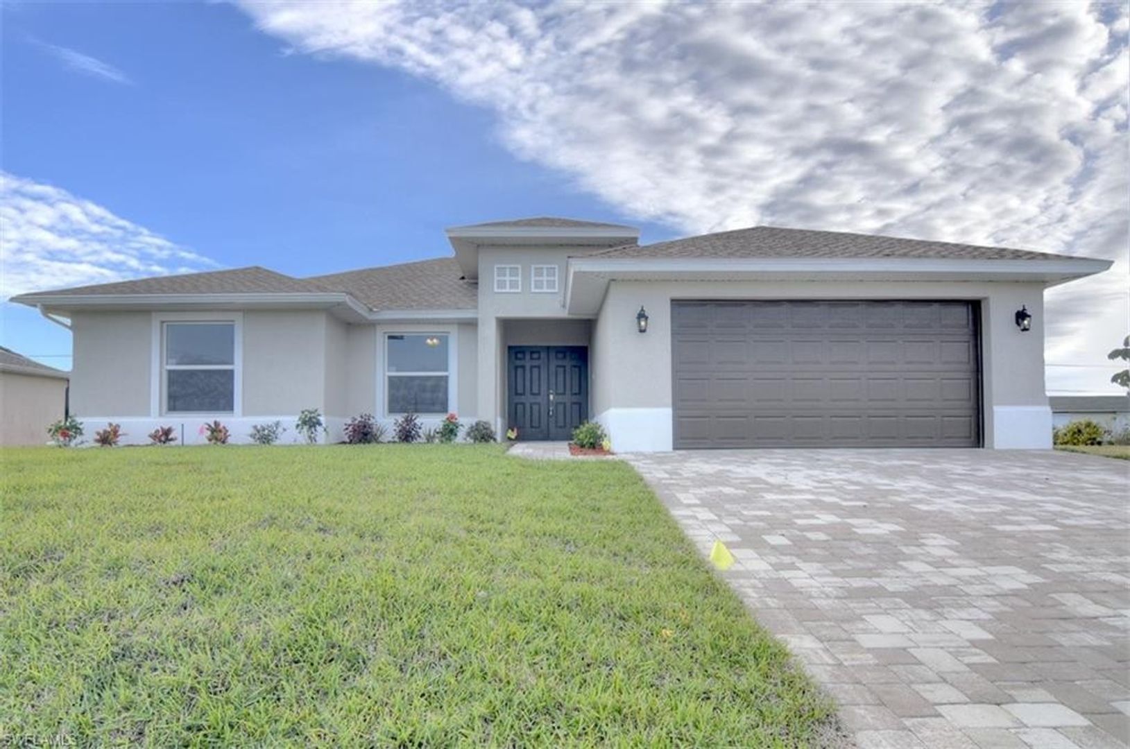 Cape Coral House: 2412 NW 8th Pl