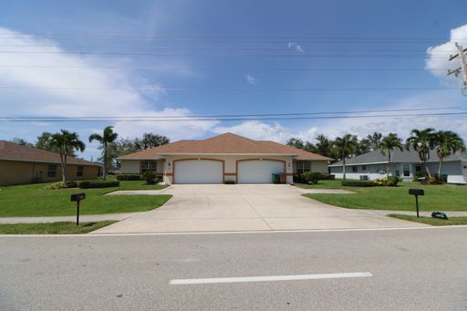 Coming soon! Stunning 3 Bedroom on Water Duplex – photo 1