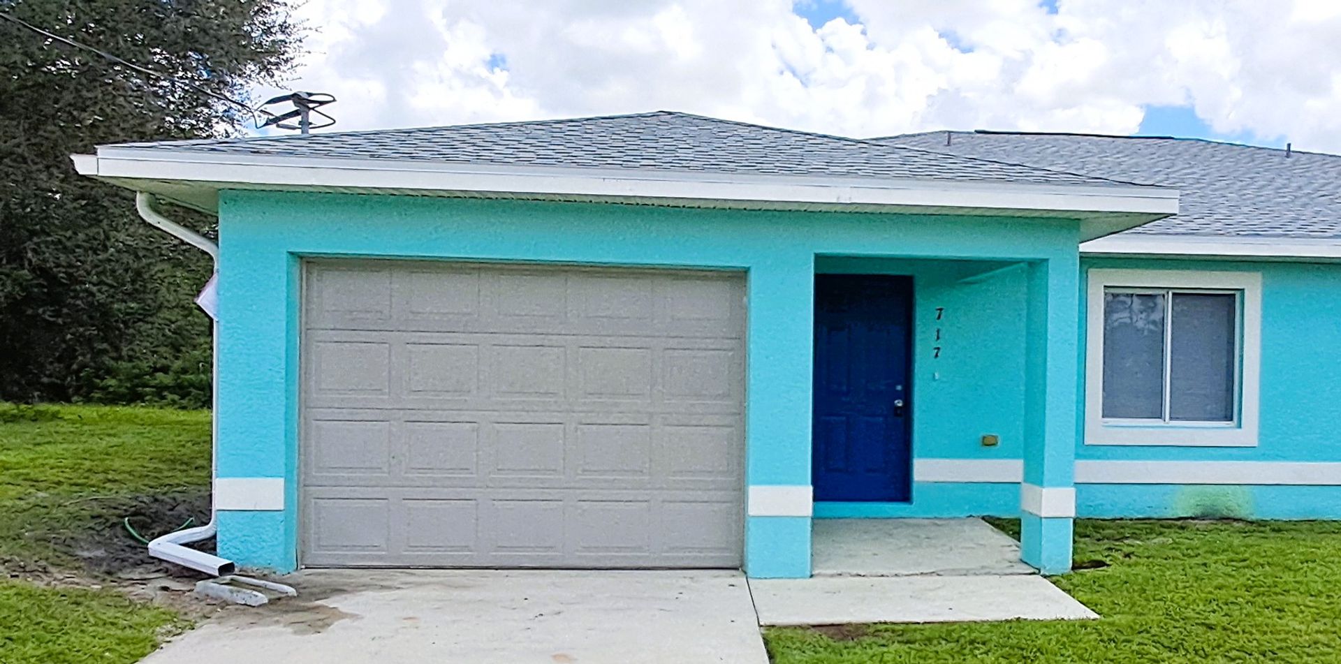 Lehigh Acres Apartment: 717 Jenna Ave S