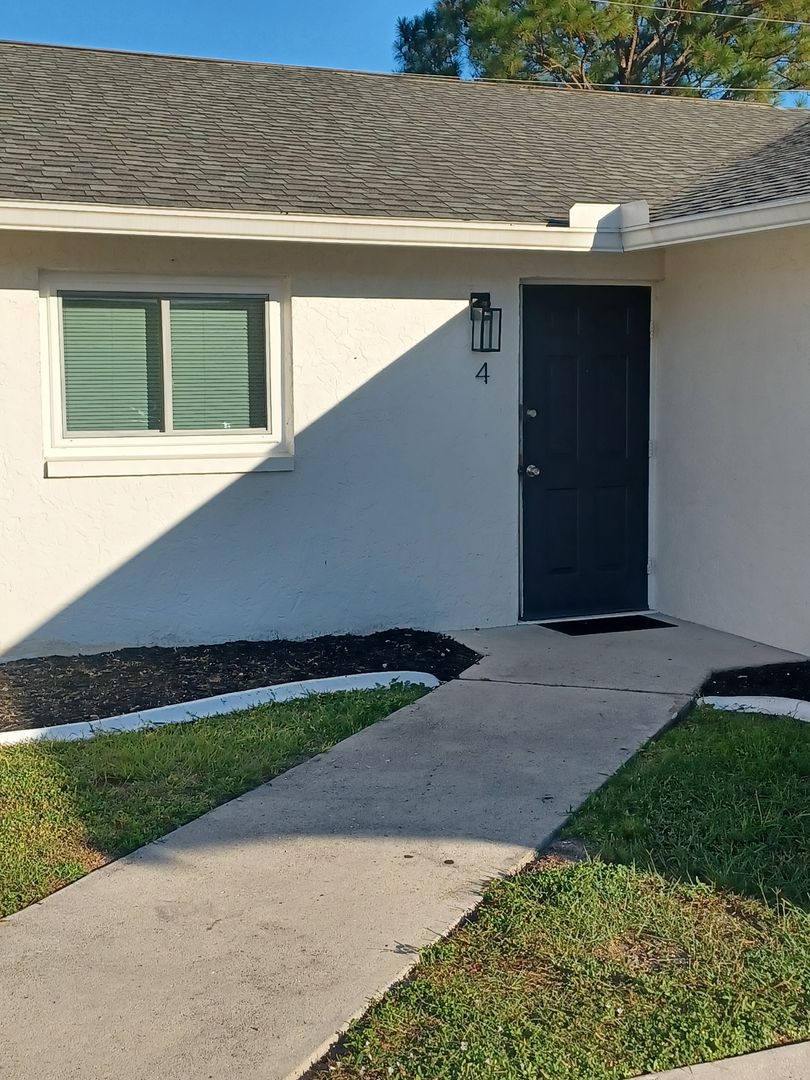 Cape Coral Apartment: 937 SE 23rd Pl