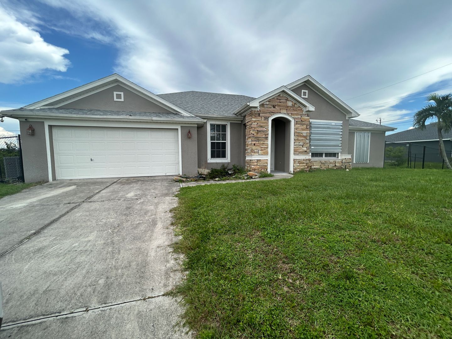Cape Coral House: 1051 NE 16 Place