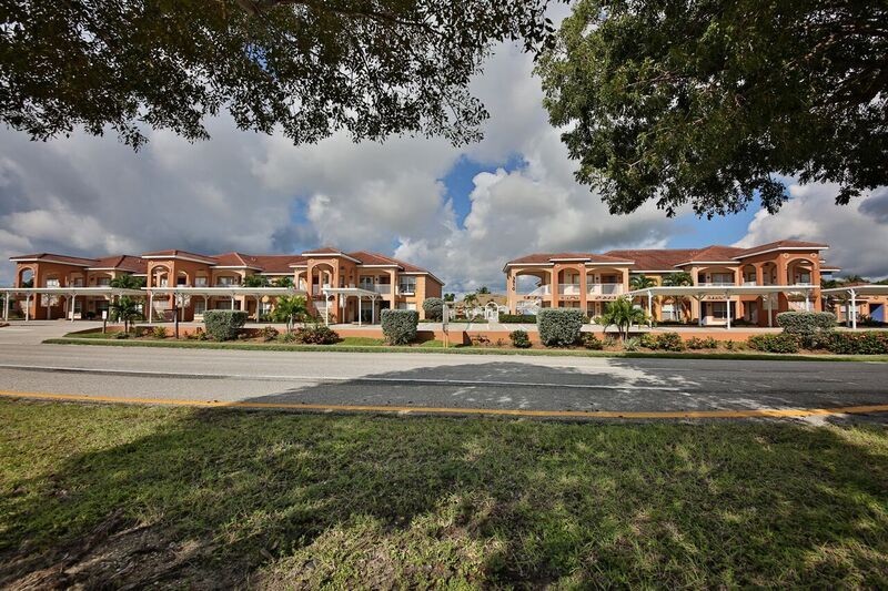 Cape Coral Condo: 3910 Santa Barbara Blvd