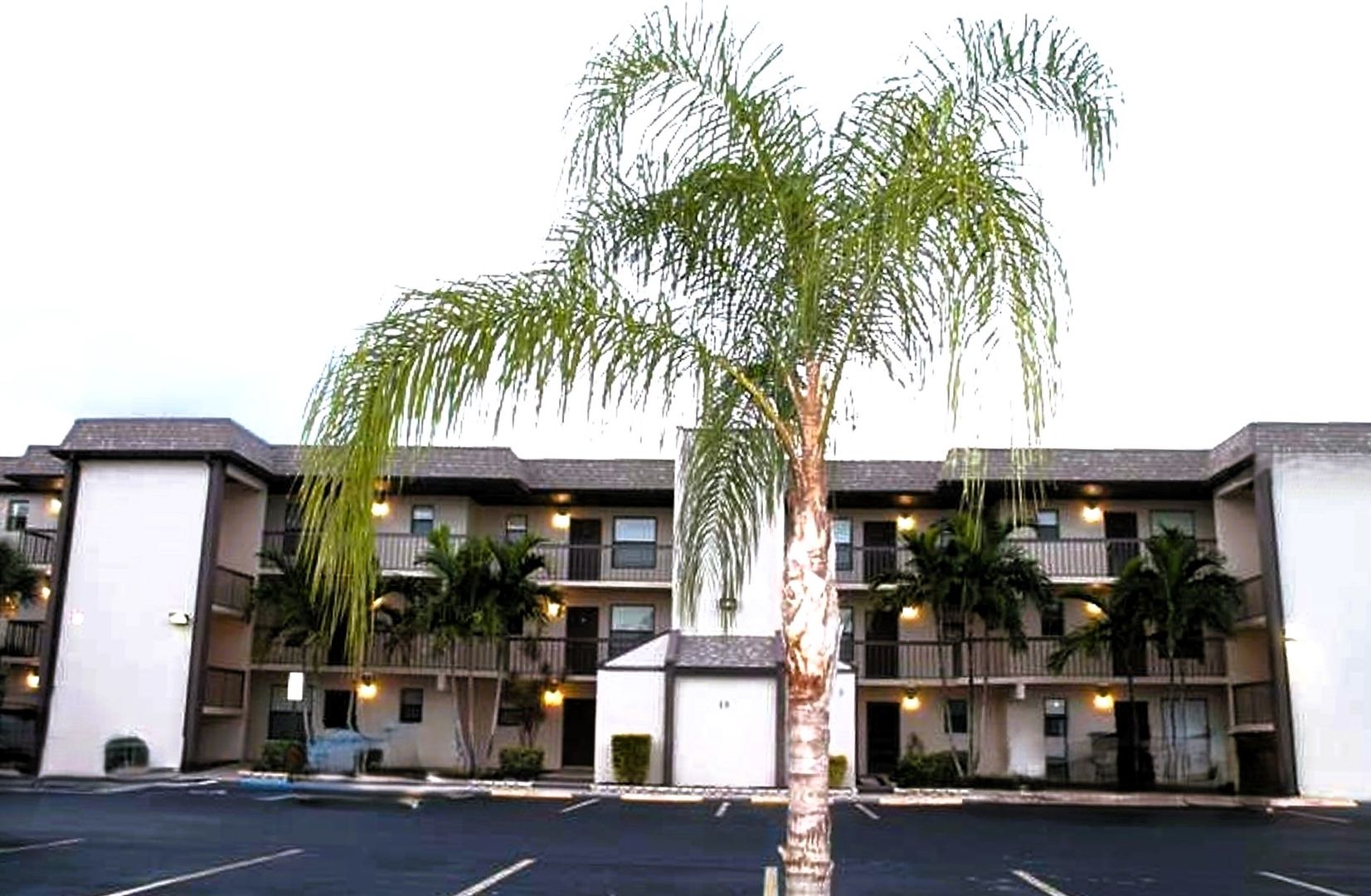 Punta Gorda Apartment: 1999 Kings Hwy Bldg 13 Unit 135B