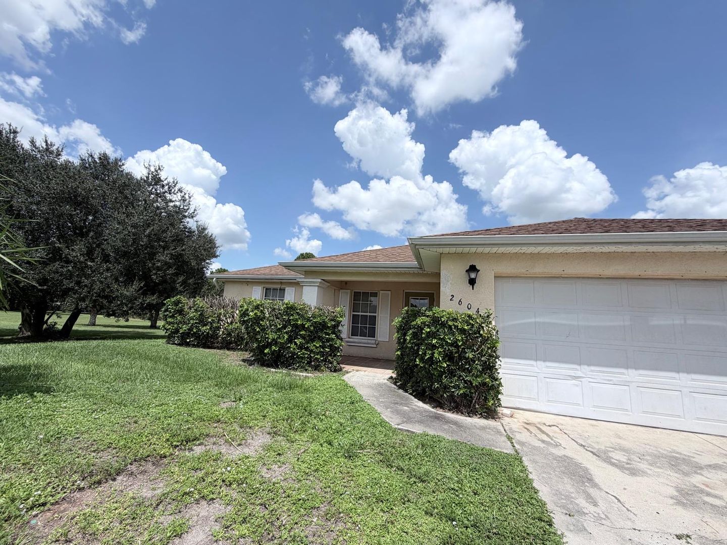 Lehigh Acres House: 2604 42nd St W
