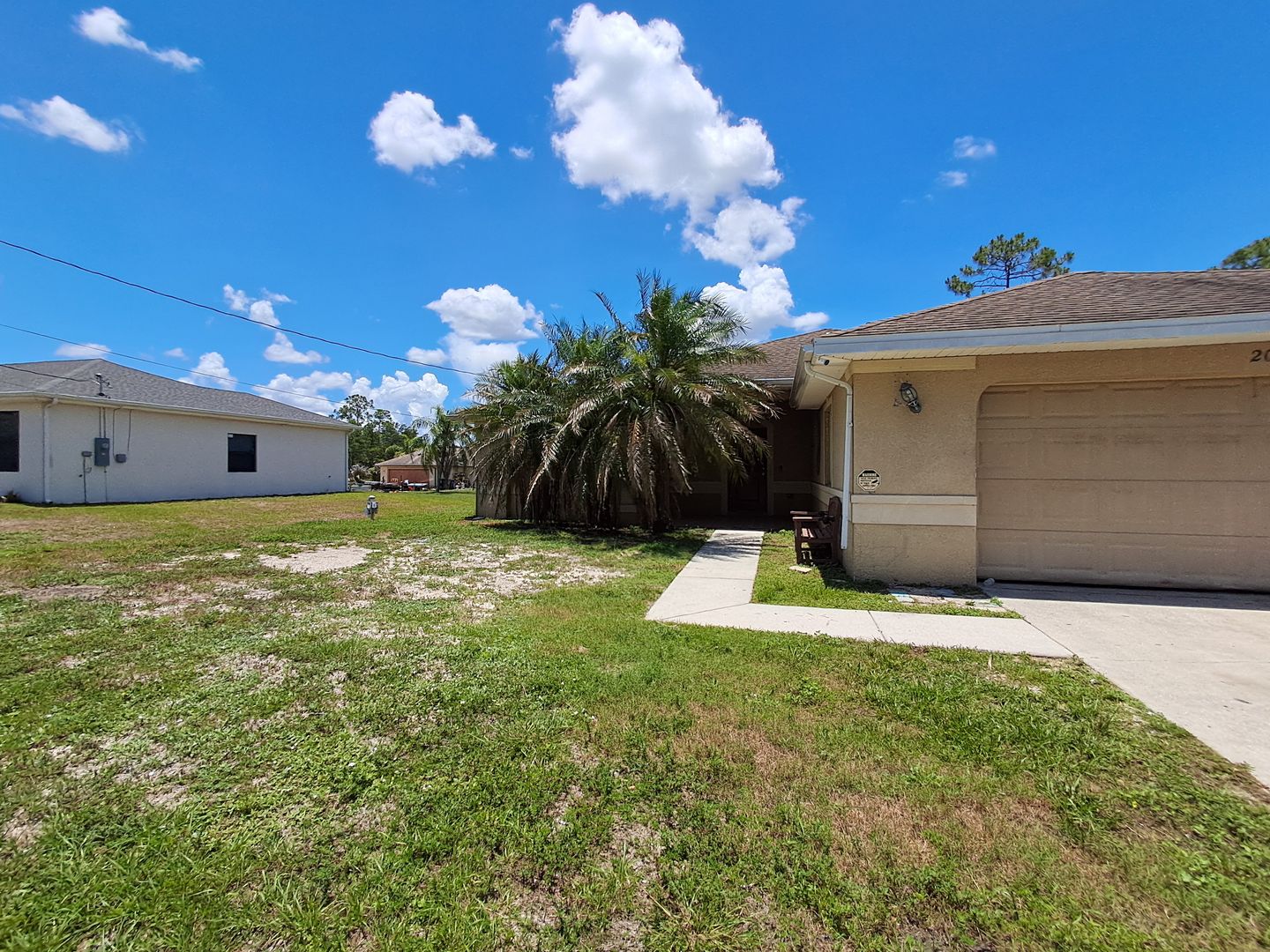 Lehigh Acres House: 2015 Olsen Lane